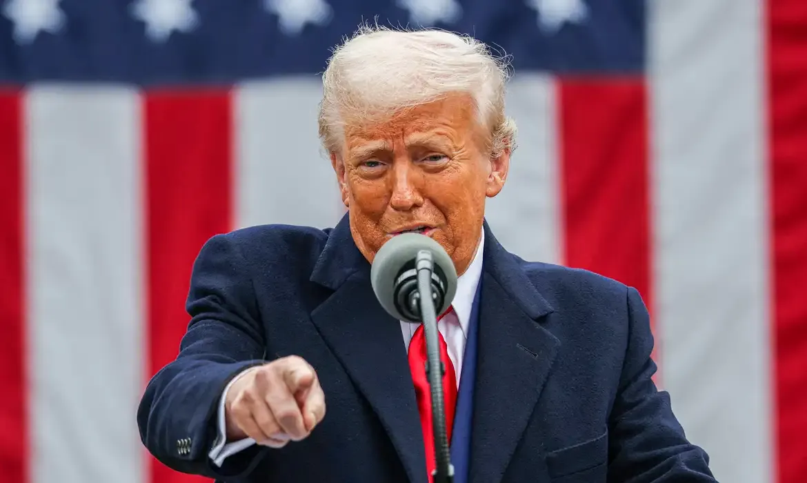 Bandeiras EUA e Rio de Janeiro