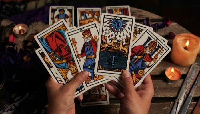Cartas de tarô (Foto Canva Pro)