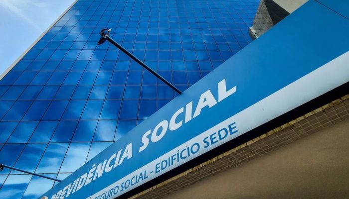 CPI do INSS encontra pix de R$ 124 mil para igreja feito por suspeito