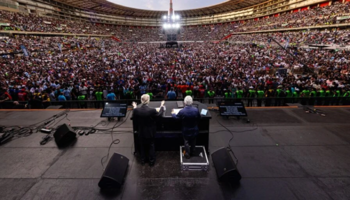 Evento evangelístico "Esperanza Lima" em Peru, com Franklin Graham. (Foto: Reprodução/BGEA)
